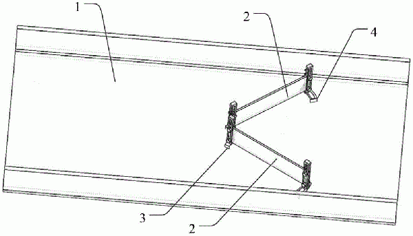 設(shè)有可調(diào)式均料板的振動輸送機(jī)