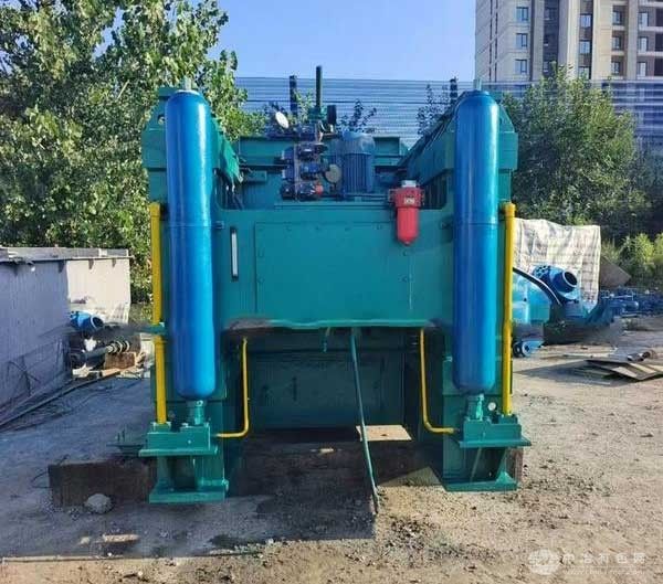 出售120-80型礦用輥壓機 輥壓制砂機，帶圖紙