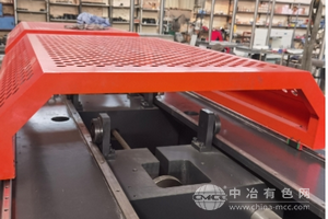 400噸金屬鏈條臥式拉力試驗(yàn)機(jī)